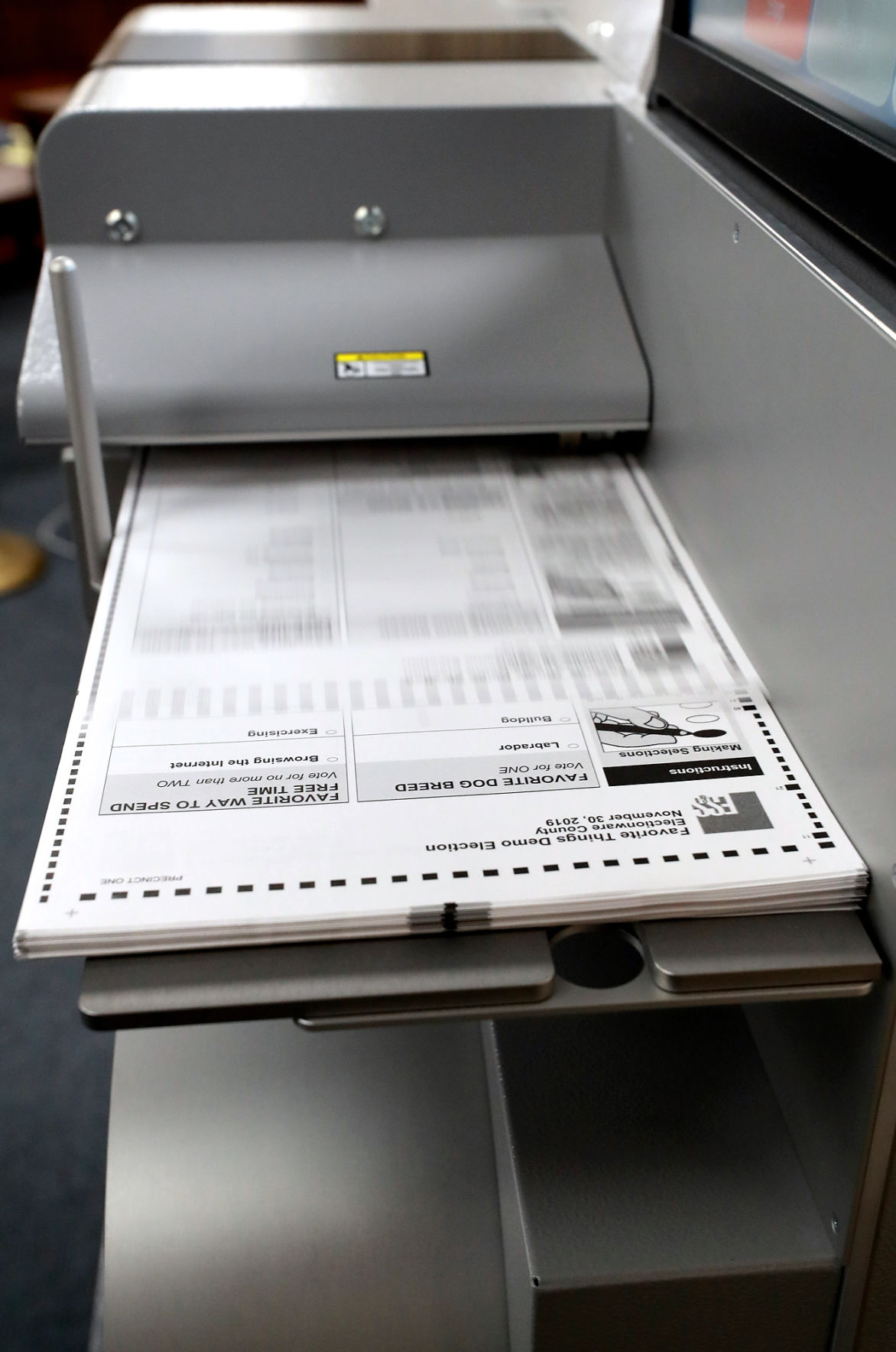 021120_NewVotingMachine008_bjs.JPG